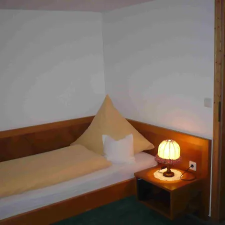 Hohengasthof Lowen - Escheck 3* Schönwalde